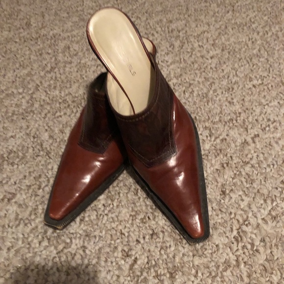 Shoes - Picture 2 of 4